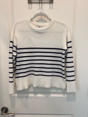 Culture Couture Large Sweater  Women